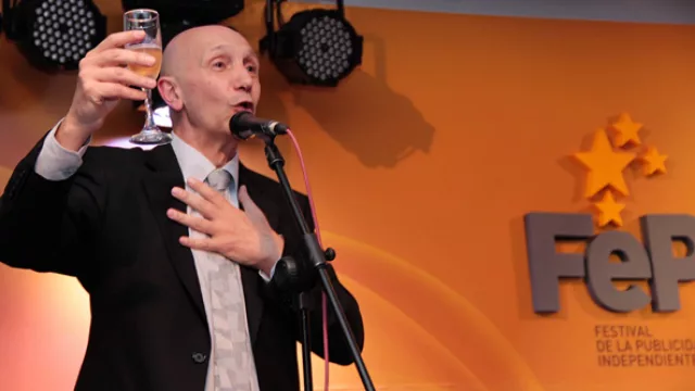 Osvaldo Palena, director y creador del FePI, ofició el chin chin!