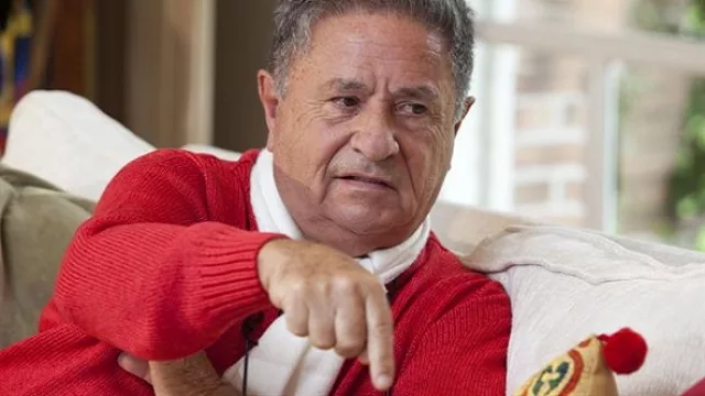 "¿Y si "retocamos" la Constitución?", pregunta Duhalde