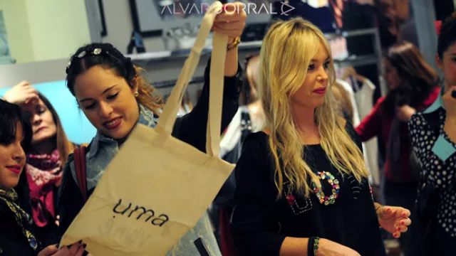 Mirá qué fashionista llegó al Córdoba Shopping