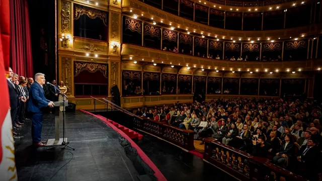 Llaryora agradeció a los docentes de Córdoba tras superar el promedio nacional en PISA 2025
