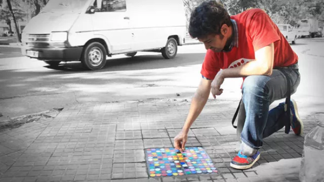 Juntá 1.024 tapitas y cubrí un metro cuadrado