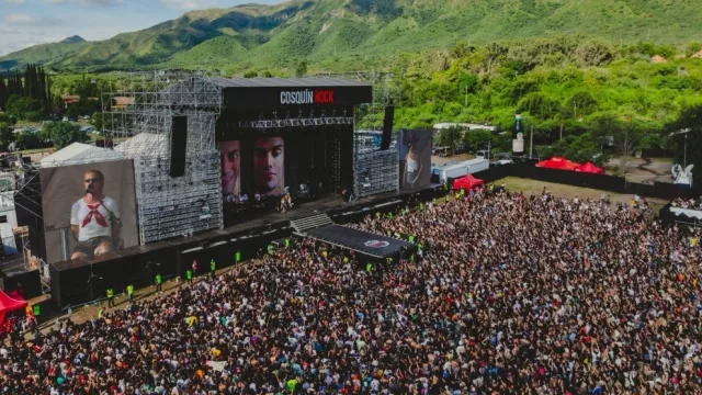 Cuánto deberían costar las entradas para Cosquin Rock 2027 sí En Vivo aplicara solo la inflación (spoiler: bastante menos)