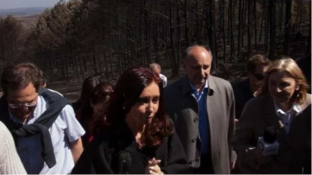 Vino CFK a ver los coletazos del incendio (DLS la ignoró)