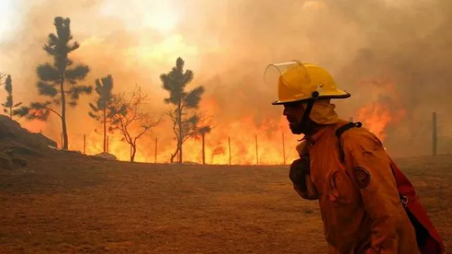 Siguen los incendios y hay 250 evacuados