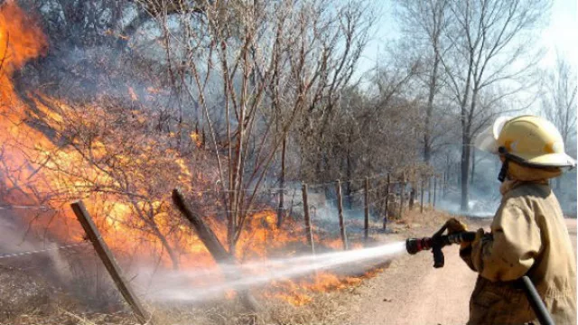 Lluvia, por favor (los incendios hicieron estragos en las sierras)