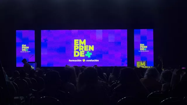 Esto dejó el Emprende+, el "spin off" del Emprende Day (Llaryora prometió $ 1.000 millones más en créditos, el doble de ferias y otro encuentro en noviembre)