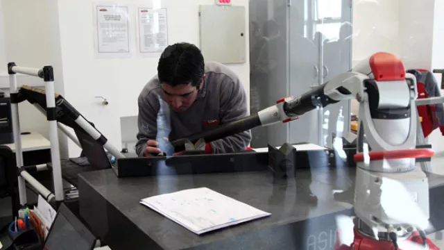 La planta mayor de Case New Holland, ayer, durante la conferencia de prensa.