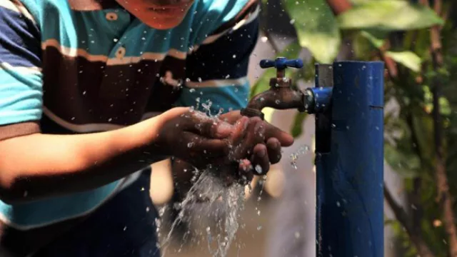 Estudio de la UNC demuestra que el gasto estatal en agua no favorece a los más pobres