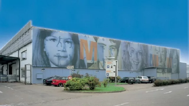 Los bastidores también pueden imprimirse con el motivo deseado por el cliente.