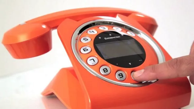 El SAGEMCOM SIXTY, disponible online,  desafía las clásicas proporciones y fisionomía del teléfono fijo.