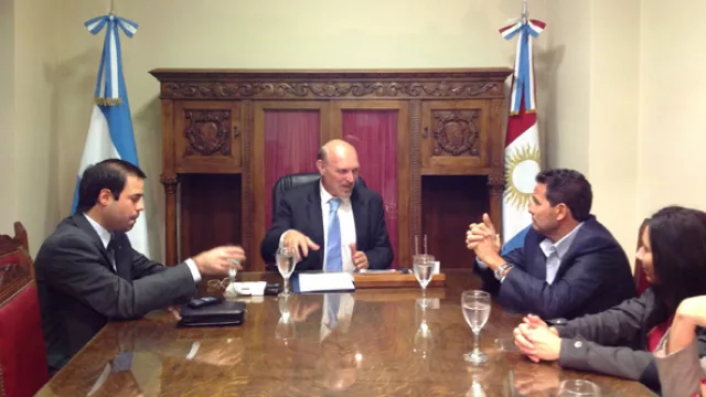 Convenio beneficia a emprendedores