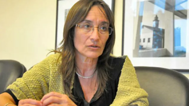 $ 1.200 para cenar con Scotto (“aporte voluntario”)