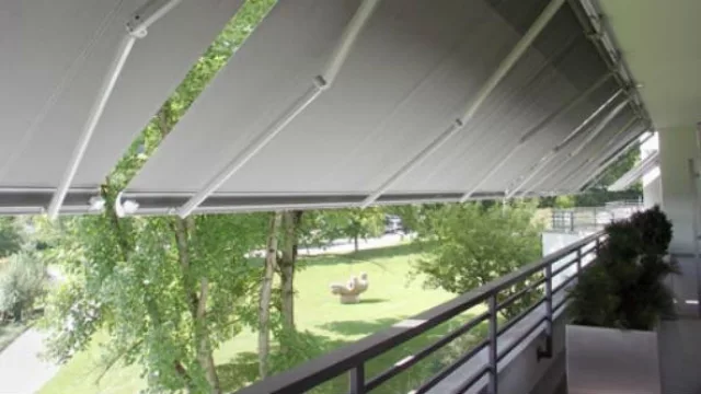 ¡Toldos a los balcones!