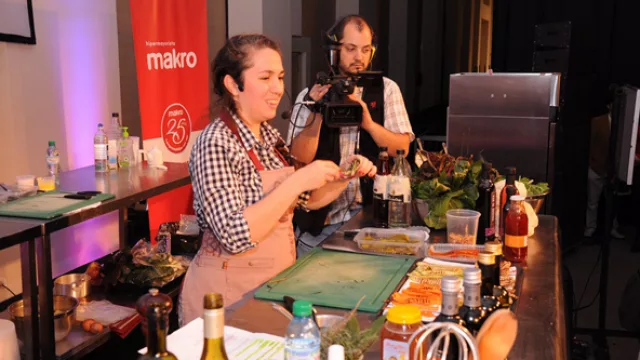  Narda Lepes cocinó para sus espectadores cordobeses en Quorum Hotel.