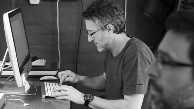 Fernando Otegui, director creativo de la agencia, además de marido y socio de Mariana