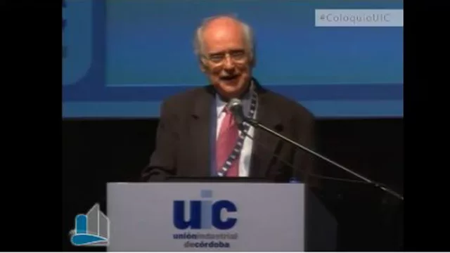 “Hace falta más capacidad intelectual para escribir un poema que para usar una PC”