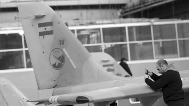 Desde que fue nacionalizada, Fadea realiza tareas de mantenimiento a aviones de la FF.AA.