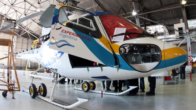 El CZ -11 se certificaría en octubre. Es el primer helicóptero en serie que se hace en el país.