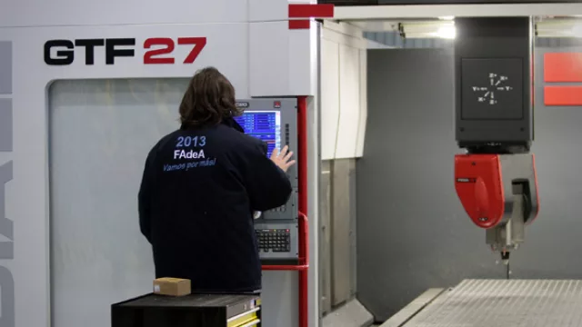 El nuevo centro de mecanizado permite elaborar piezas de aluminio del alta calidad.