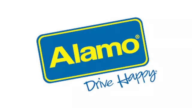 Dos gigantes de la renta de autos “estacionan” en Montevideo