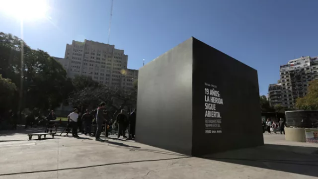 Ogilvy & Mather -  “19 años. La herida sigue abierta”