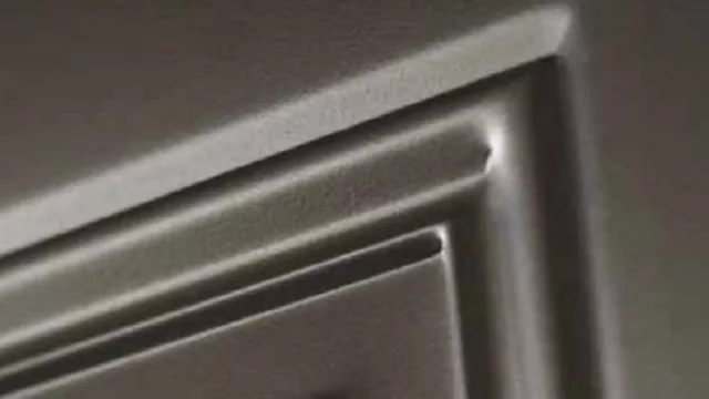 La terminación de la pintura de cerca: “es anticorrosiva y de larga durabilidad”.