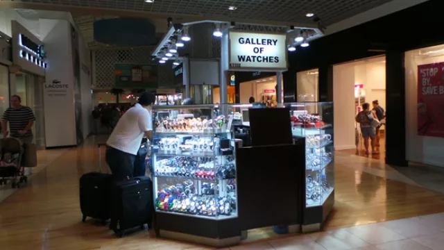 Día nublado en Miami = Sawgrass Mills Mall (el shopping donde la gente anda con valijas)