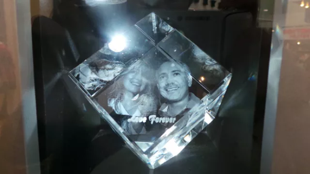 Fotos 3D impresas sobre acrílicos, una de las novedades de las islas en Sawgrass Mills Mall