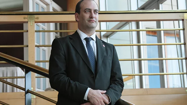 Hay que tener una obsesión por el servicio al cliente; el cliente lidera la empresa.