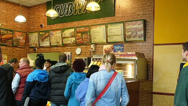 El Olmos tendrá los tres gigantes del fast food: McDonald´s, Burger King y ahora Subway