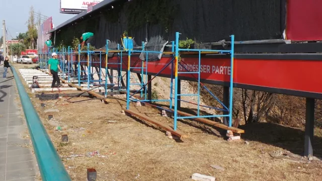 Masdar, la empresa cordobesa que hace los carteles ecológicos de la Coca Cola Life