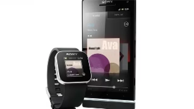 El smartwatch es una especie de control remoto del teléfono Sony