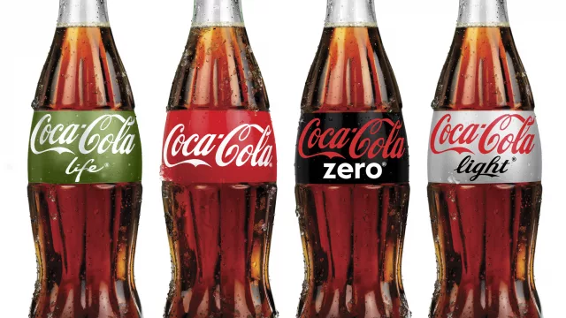 No hay nada más lindo que la familia unida... Las cuatro versiones de Coca Cola, por ahora sólo en Argentina
