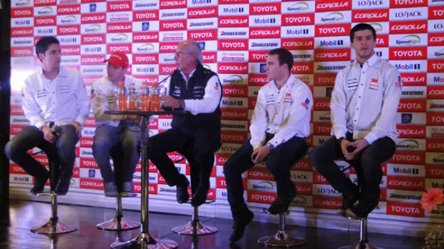 Ramonda y los pilotos abrieron la presentación en un colmado salón de Centro Motor.