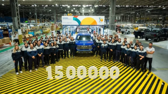 La planta de Stellantis en Ferreyra pasó las 1,5 millones de unidades producidas (ya invirtió US$ 385 millones para fabricar el motor Multijet 2.2 desde 2027)