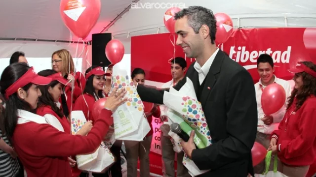 Se entregaron obsequios por la inauguración de la cuarta sucursal de Mini Libertad.