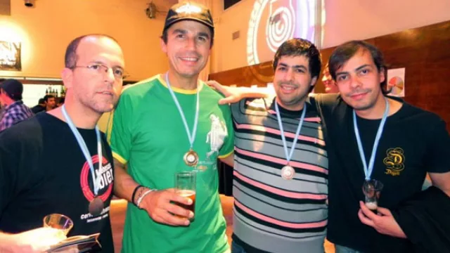 Nuevo deporte nacional: Davok y Cabesas trajeron 9 medallas de la South Beer Cup
