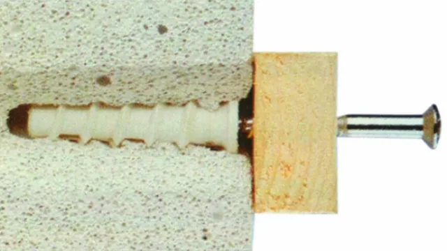 La consistencia de los HCCA permite que se realicen perforaciones tal como se hace con cualquier otro tipo de ladrillo.