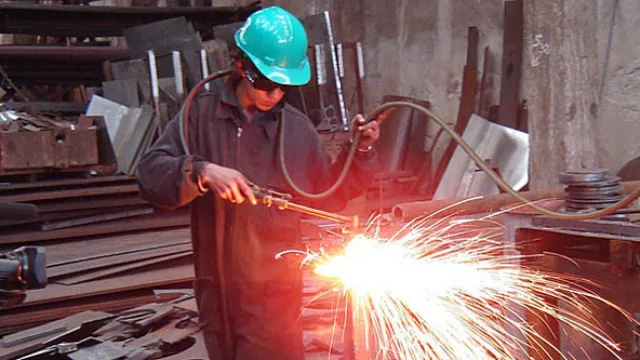 A los metalúrgicos les cierra un dólar a $ 7,45 (el 40% produce menos que en 2012)