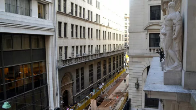 La calle Bartolomé Mitre estrenará adoquines antes de la muestra.