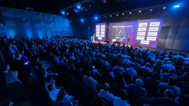 IA para Pymes en Córdoba: 1.500 empresarios, speakers y una conclusión que se repitió todo el día: la IA no reemplaza, amplifica