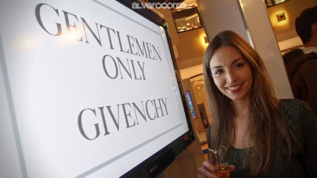 Andrea Pappolla contó las bondades de la nueva fragancia de Givenchy.
