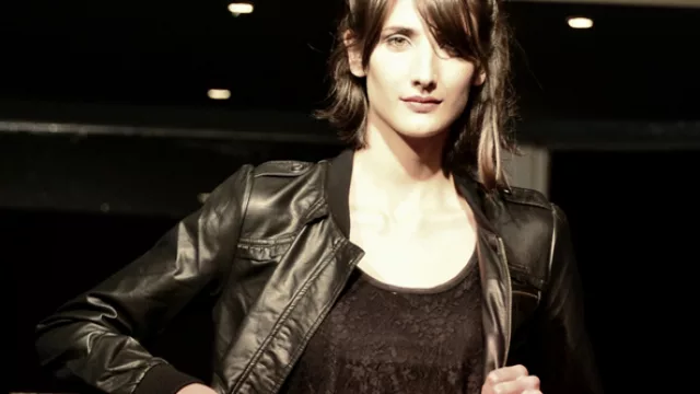 Como quieres que te quiera desfiló por la pasarela de Lomas de la Carolina con lo último en tendencia para las más jovencitas de la casa.