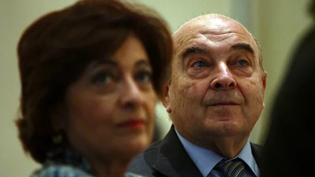 “El Mingo” Cavallo sorprendió a varios de los asistentes al almuerzo de la FM. Concurrió junto a su esposa, Sonia.