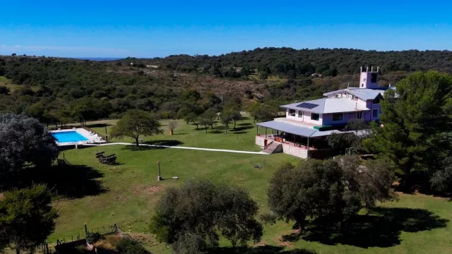 Turismo de eventos y relax: la propuesta de bodas de destino e intimidad rural de una estancia en Calmayo
