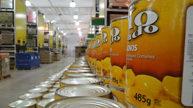 Todo prolijito el primer día: con el movimiento de gente, los Mami suelen lucir descuidados por el menor personal en la tienda.