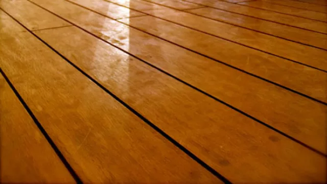 La textura y apariencia son similares a las de la madera tradicional.