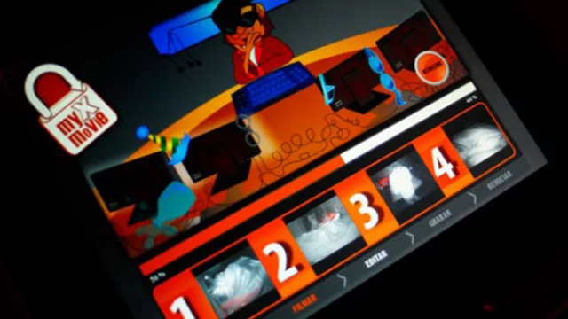 Silvina Luna, Flor Peña y... ¿vos?  (cómo hacer tu propia película XXX en un “telo”)