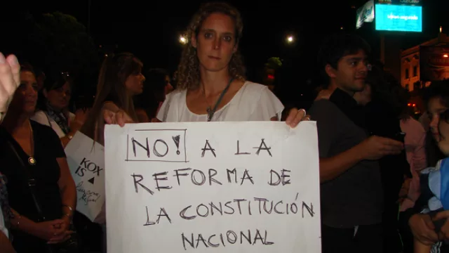 No a la reforma de la Constitución Nacional.