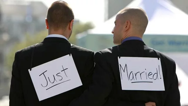 Aprobado el matrimonio igualitario, el LGTD se perfila como nicho de negocios